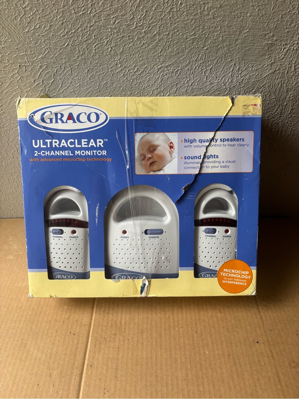 Ultraclear 2-Channel Baby Monitor in White New